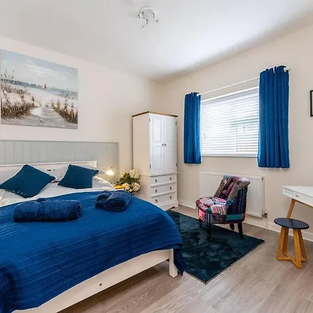 The Coastal Hideaway Apartment Bournemouth Exterior photo